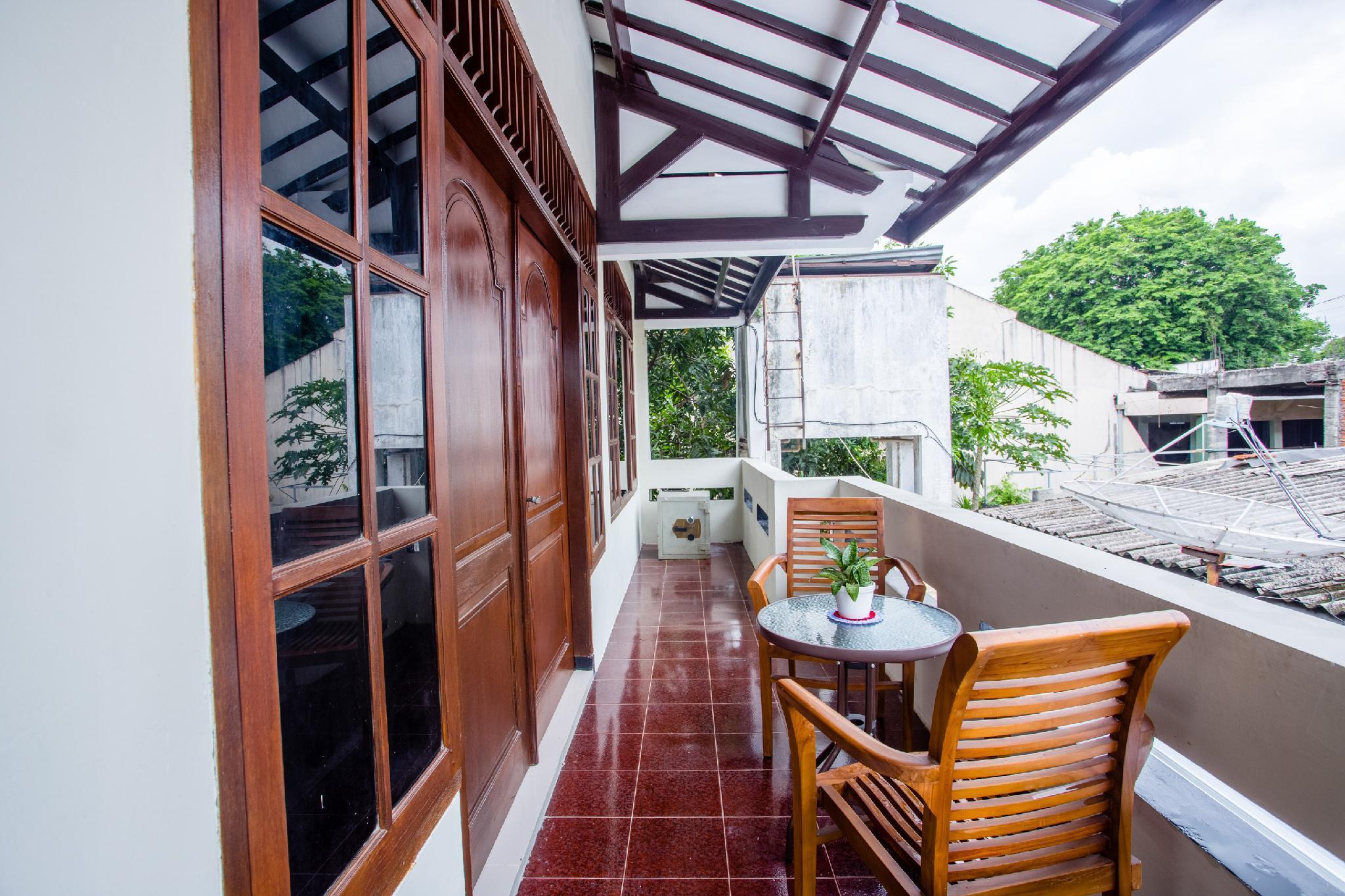 Safara Guesthouse Syariah Semarang Exterior photo