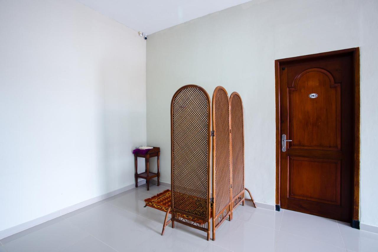 Safara Guesthouse Syariah Semarang Exterior photo